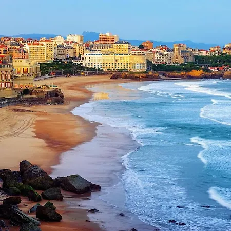 Maison A Deux Pas De La Plage De La Cote Des Basques A Biarritz. - Maison 4 Pieces 6 Personnes 169247 Villa